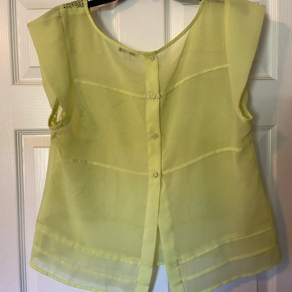 Short sleeve blouse